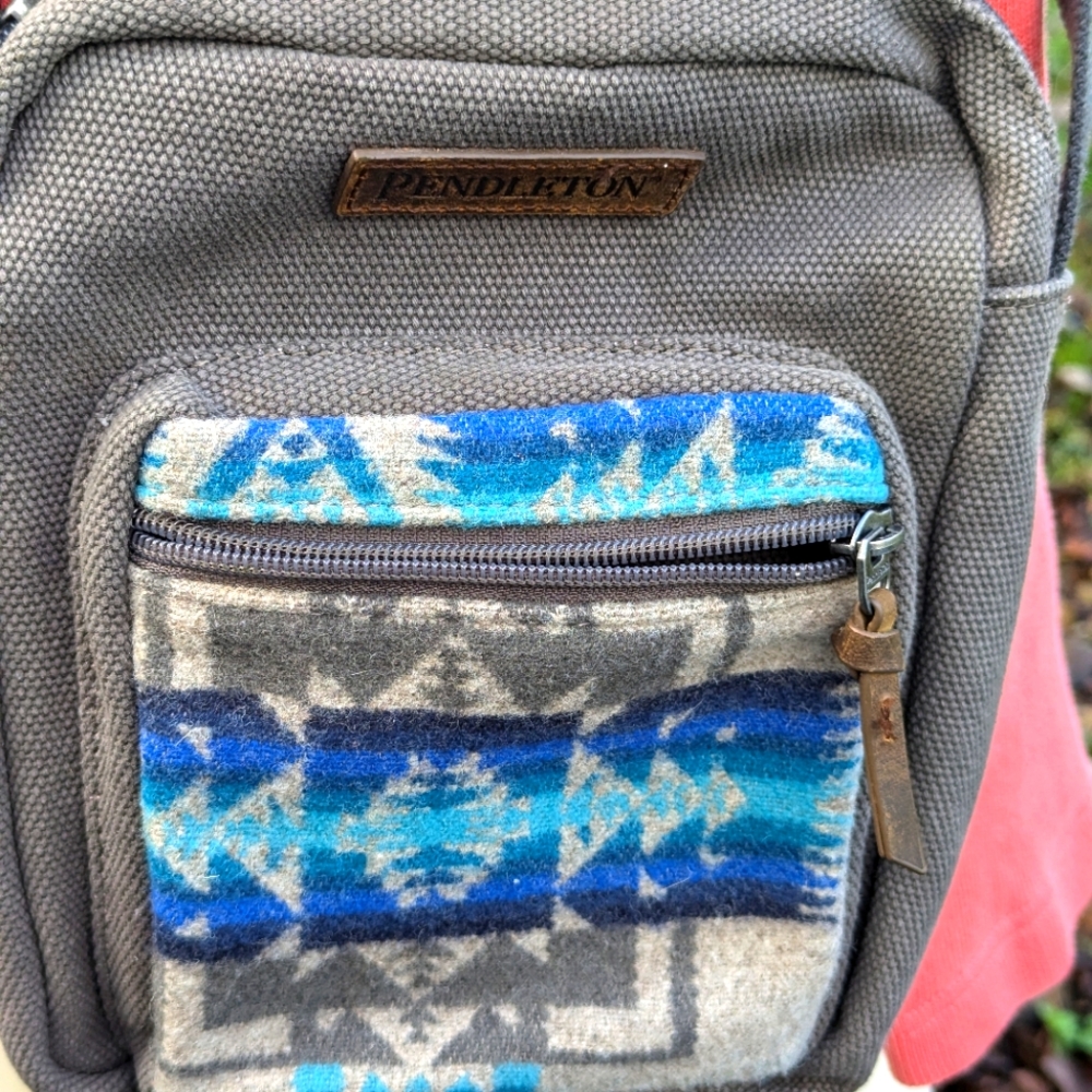 Pendleton Designs Unisex Crossbody Satchel retail 89.00